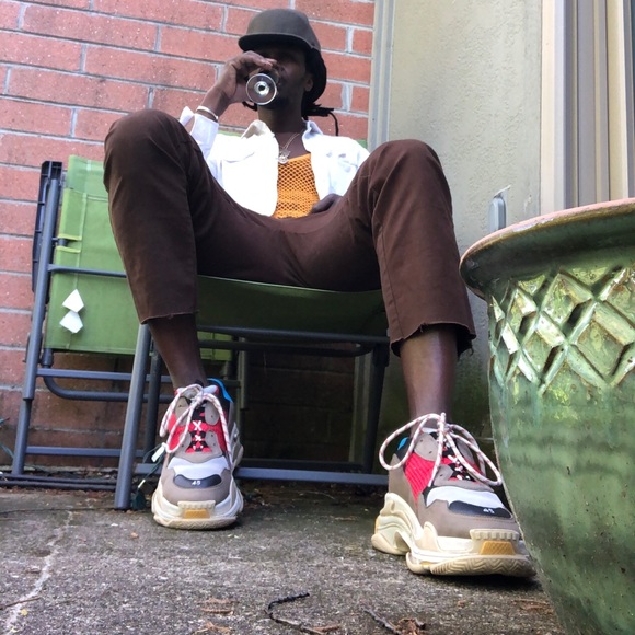 Barely use balenciaga shoes size 12 US - Picture 3 of 3